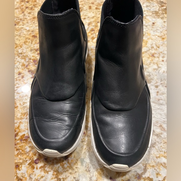 Nike Air Max Thea Mid, black sneaker boot, size 8.5 - Picture 4 of 6